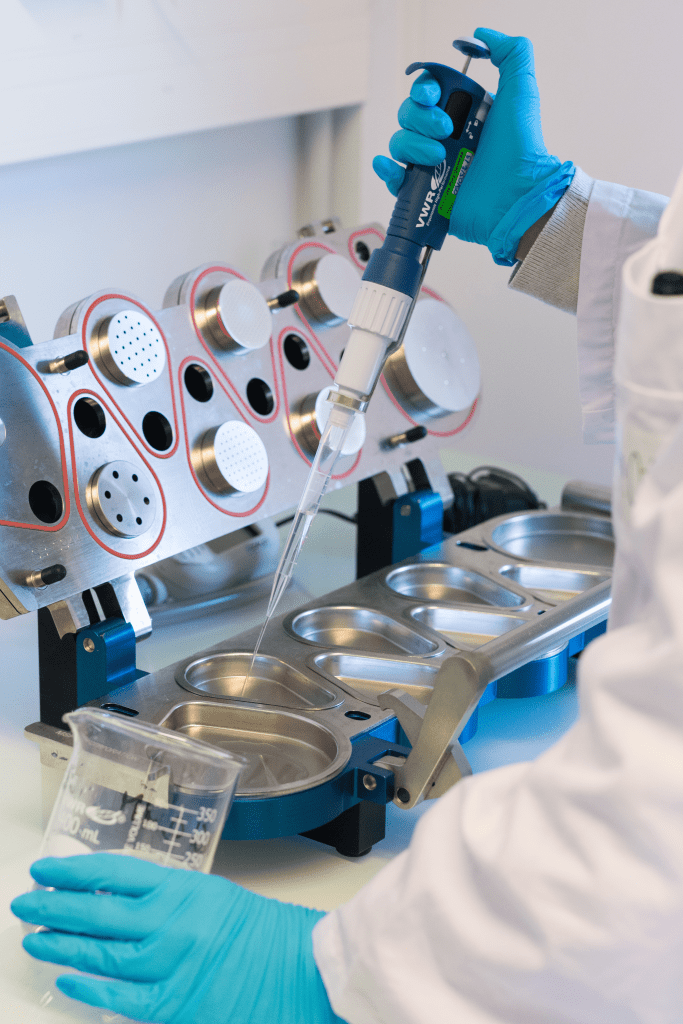 Pipette et différents outils de laboratoires